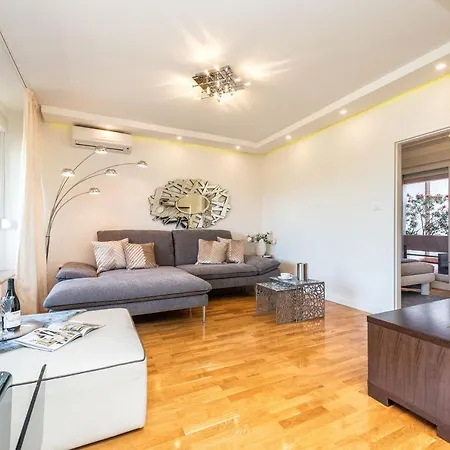 Marina Yacht Apartament *