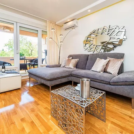 Apartament Marina Yacht *