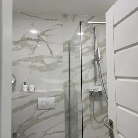 Marina Yacht Apartmán *