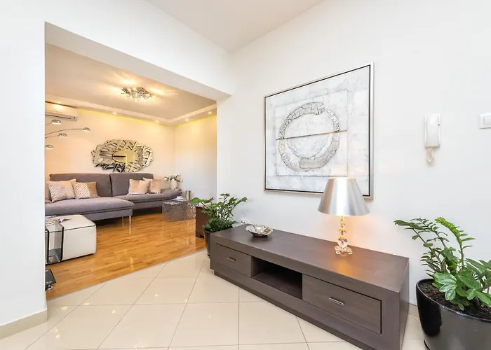 아파트 Marina Yacht 자다르