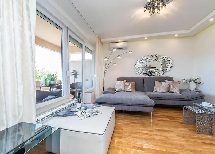 아파트 Marina Yacht