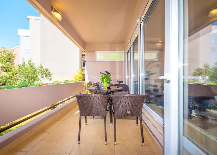 Marina Yacht 자다르