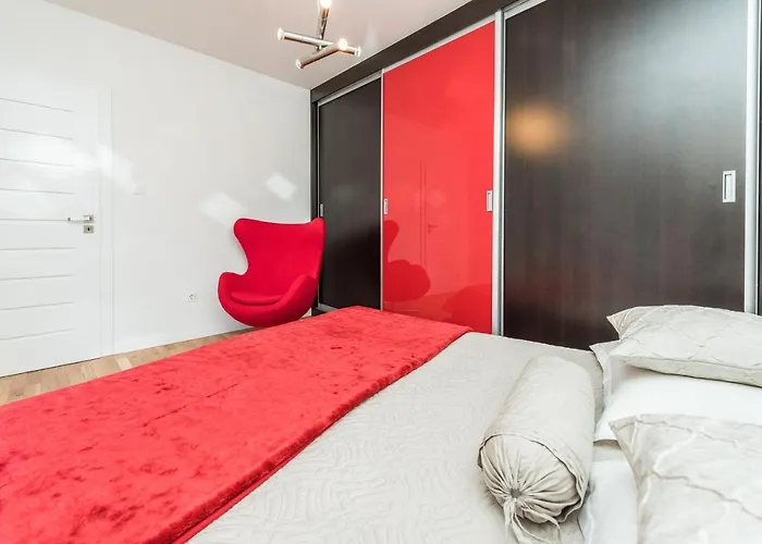 Marina Yacht 자다르